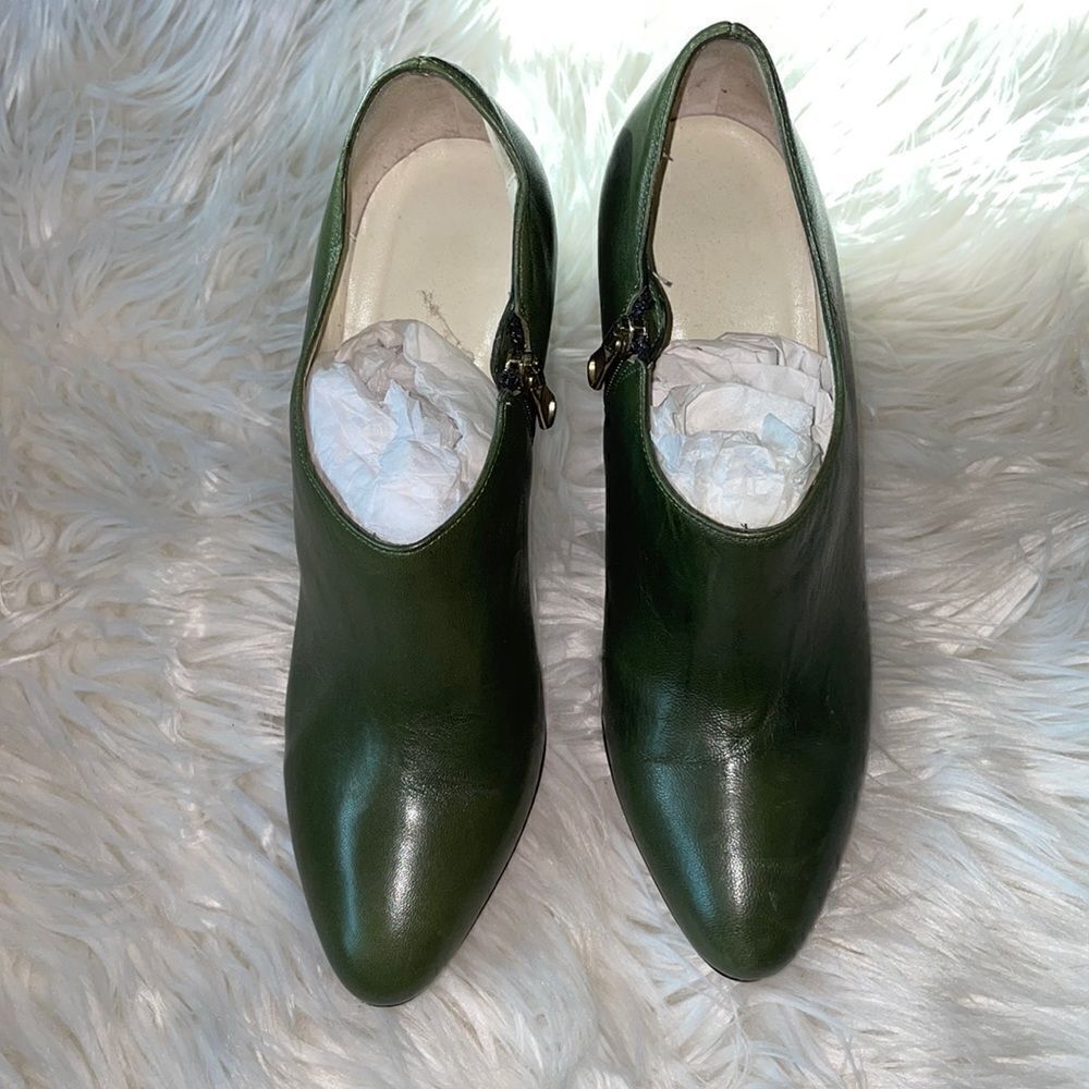 Bettye Muller Green 4” Heeled Bootie Shoes